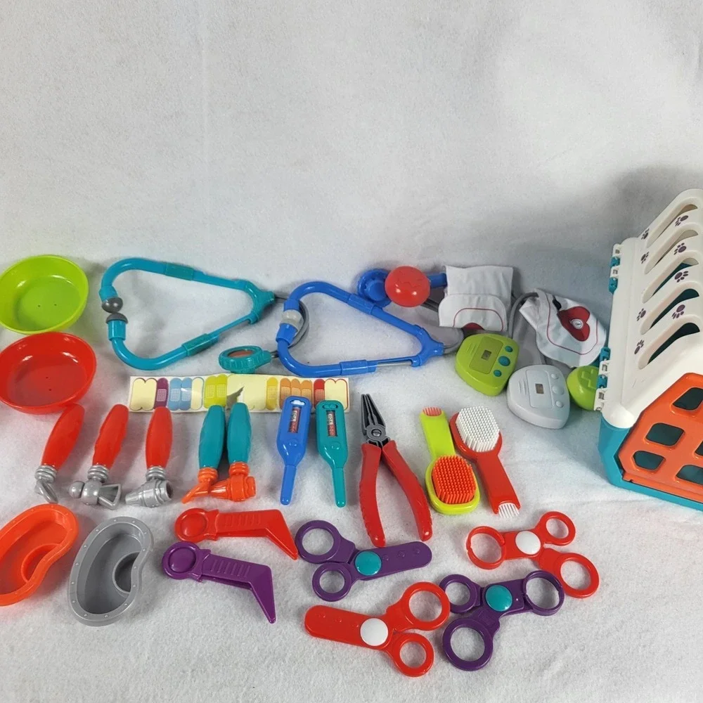 Veterinary Pretend Play Kit Pet Medical Doctor Set Toys Dog Imagination 20+ pcs